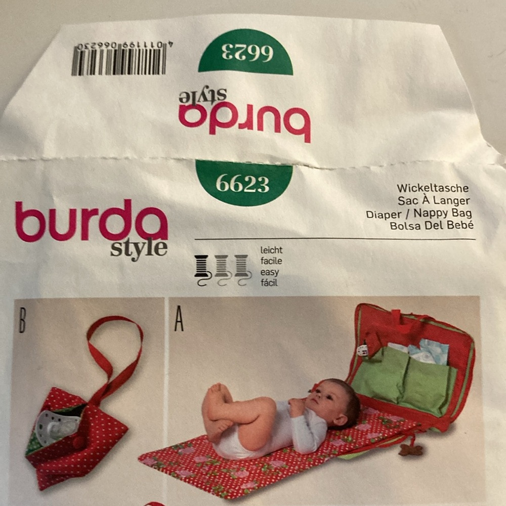 Burda Style 6623 Sewing Pattern diaper bag and changing mat
